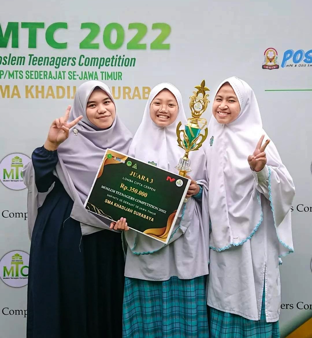 Cerpenis SMP Ar-Rohmah Putri Juara 3 Lomba Cipta Cerpen Tingkat Provinsi